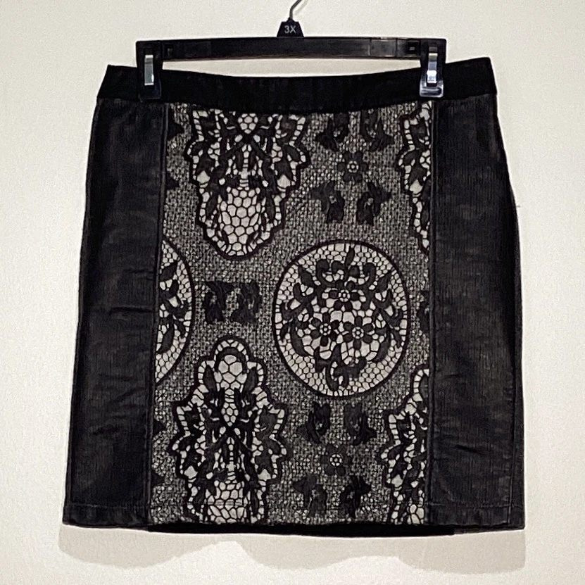 Elisa Cavalette Black & Gray Boho Lace Pattern Layover