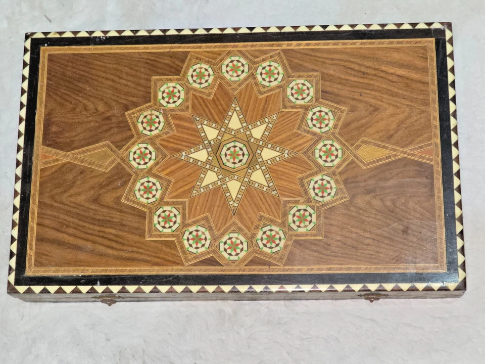 Vintage Middle Eastern Inlaid Wooden Backgammon Set – Mosaic Board Game 22 x 18" - Image 3 of 4