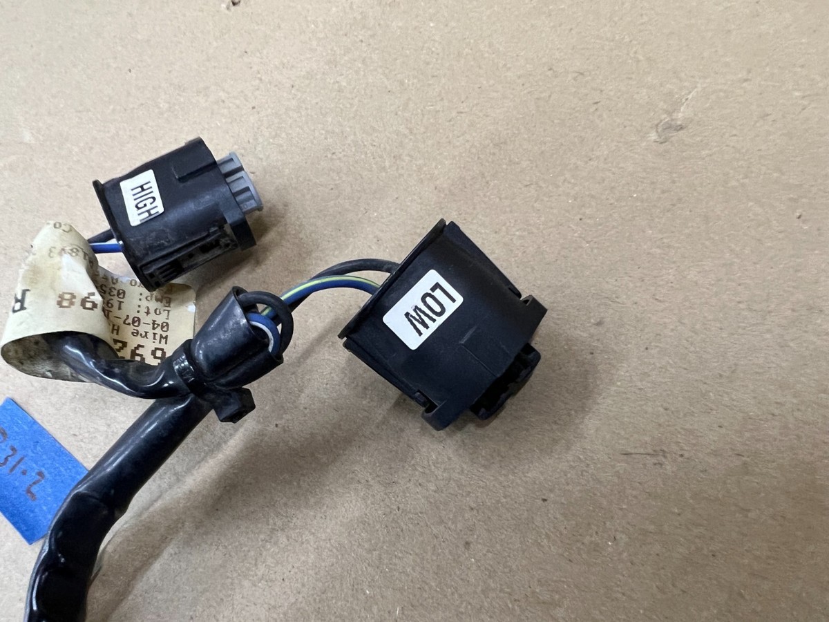 2014-2021 OEM Harley-Davidson Touring Dual Halogen Headlight 