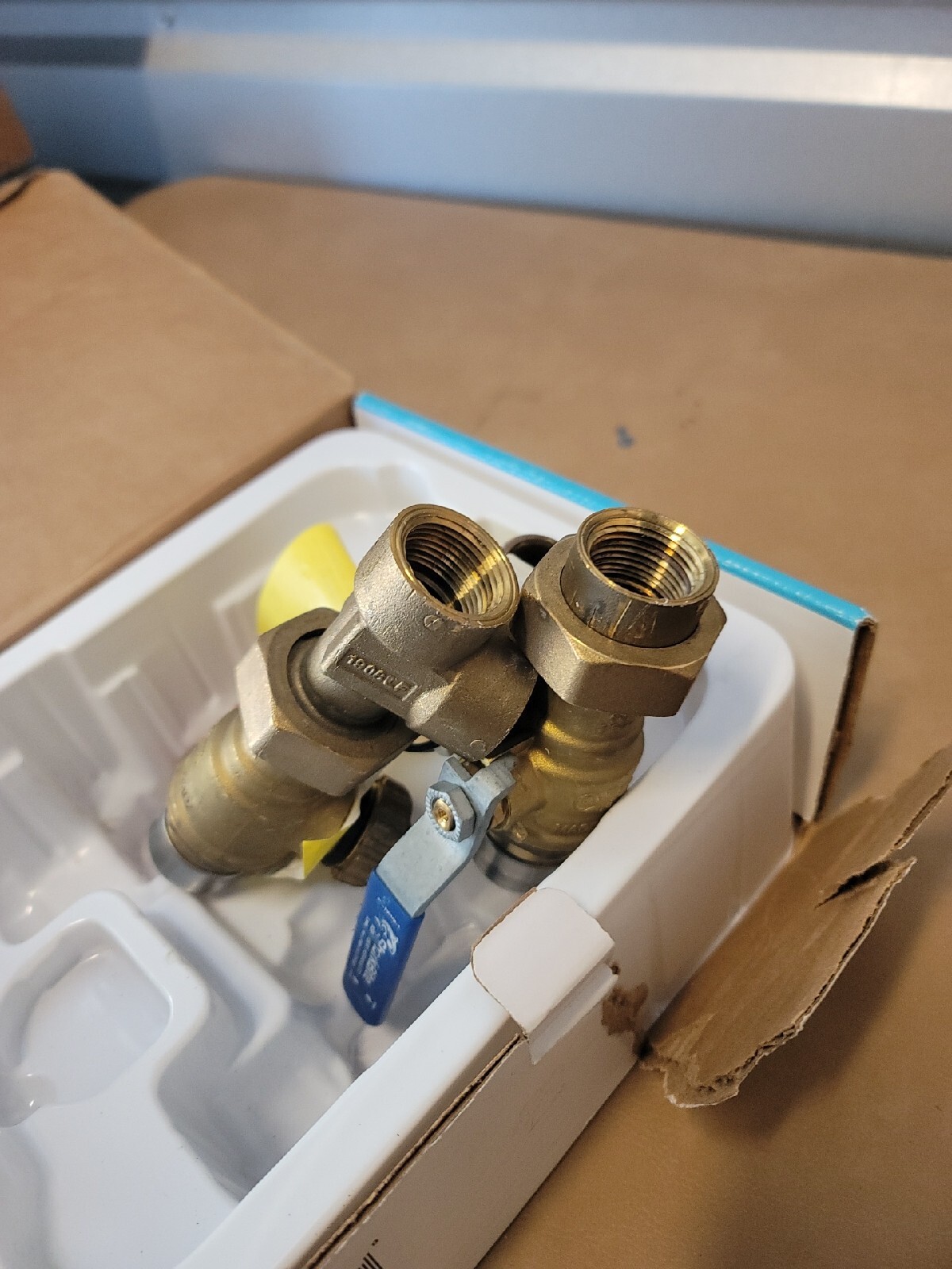 SharkBite 3/4 in. Tankless Water Heater Valves Installation Kit