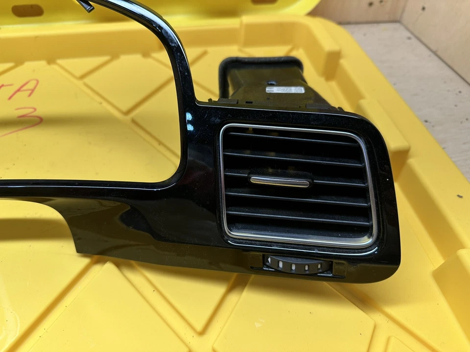 2011 大众途锐 II 装饰仪表组驾驶舱原始设备制造商 — 第 4/4 张图片