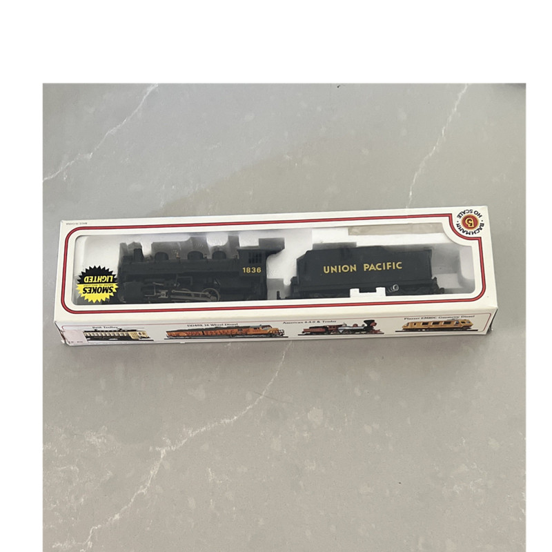 Bachmann 4-4-0 Union Pacific HO Analog Steam Locomotive Smoke Light Tender