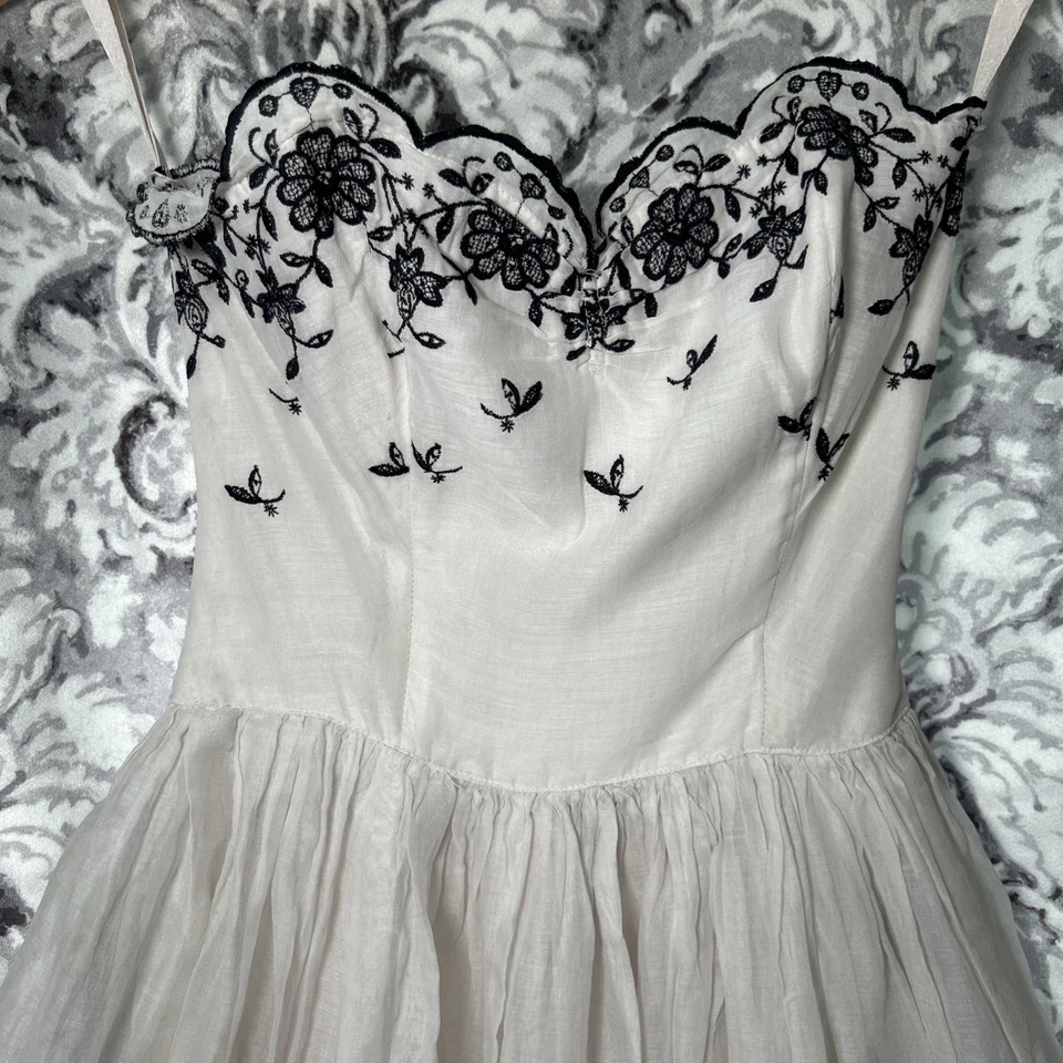 Women’s Vintage Prom Dress 1950 Floral Cupcake Fairytale Embroidered - Image 3 of 4