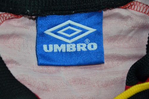 NAGOYA GRAMPUS EIGHT JAPAN 1996/1998 HOME FOOTBALL SHIRT UMBRO L - 第 9/10 張圖片