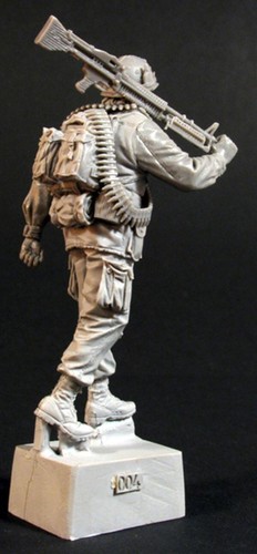 BRAVO *6 35004 VIETNAM WAR 1968 U.S. INFANTRY MACHINE GUNNER 1:35 - Picture 3 of 3