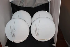 Empress China , Japan, Fiesta, 916, Lot of 4 Dinner Plates, 10 1/2 inch