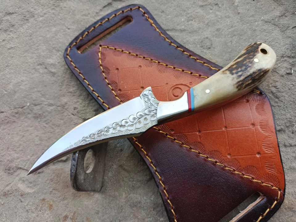 РУЧНОЙ КОВКИ ПОЛЬЗОВАТЕЛЬСКИЙ ОХОТЫ РУЧНОЙ ГРАВИРОВКИ СКИННЕР НОЖ С РУКОЯТКОЙ ОЛЕНЯ И НОЖНАМИ - Изображение 3 из 4