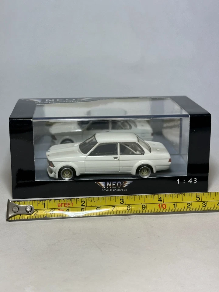 (RARE LIMITED ED.) BMW E21 323i GR.2 white NEO 1:43 - Immagine 2 di 4