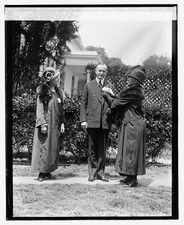 Photo:Coolidge Apple Blossom Festival Group 1924 President Calvin Coolidge