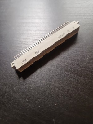 10x ERNI Electronics Inc BUS-Leiterplattenverbinder 533401 64-pol. NEU