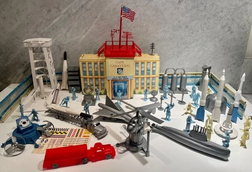 VERY RARE! MARX SEARS ALLSTATE HAPPITIME DELUXE CAPE CANAVERAL #5935 PLAYSET