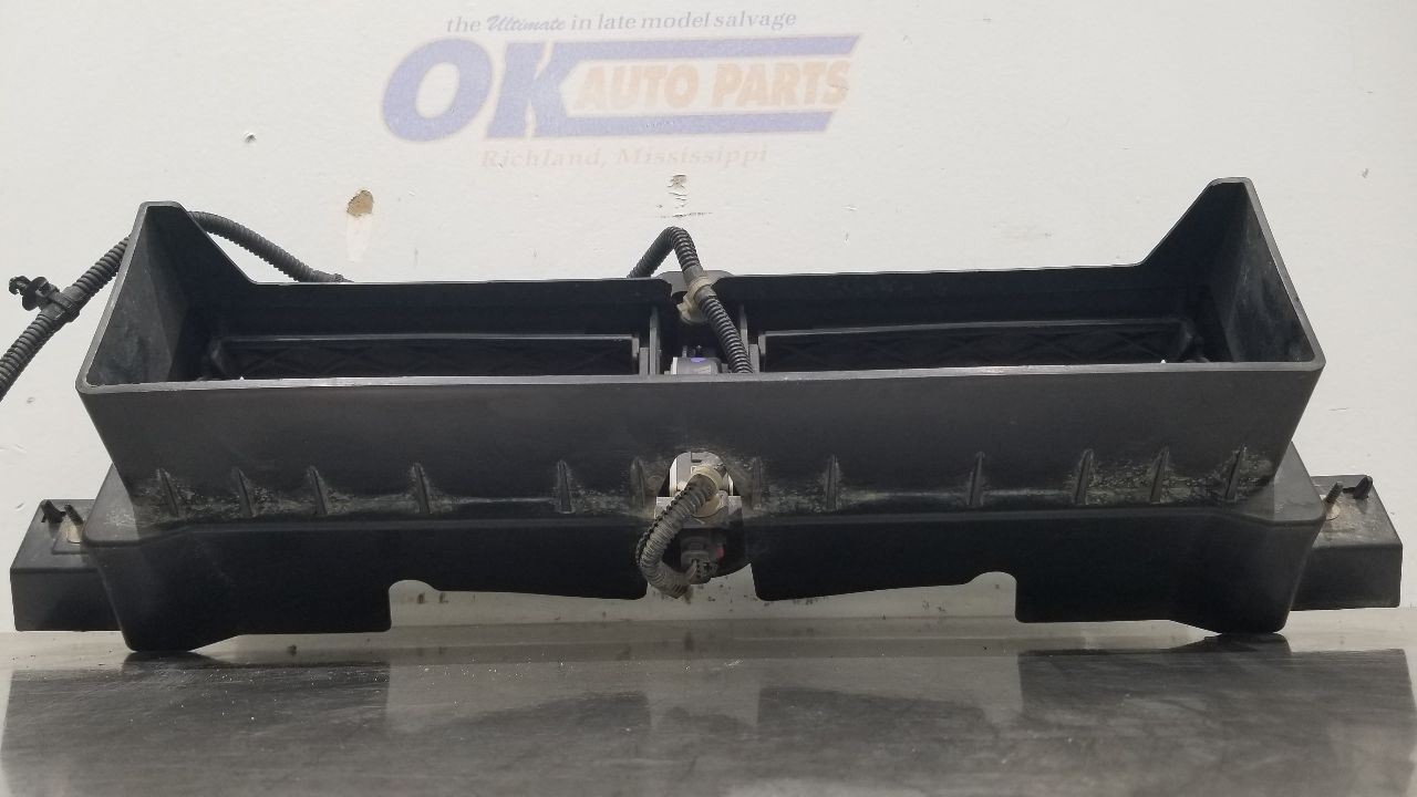 23 GMC SIERRA 2500 LOWER AIR SHUTTER 6.6L DIESEL