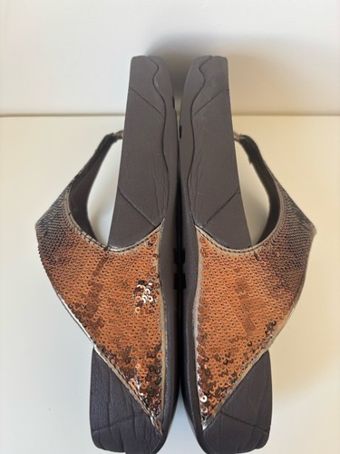 Fitflop Lulu Toe Post Sandals Brown Sequins UK Size 5 - Imagen 7 de 11