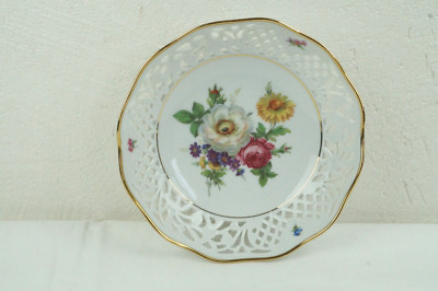 Porzellan Schale Form Marienbad Ingress Weiss floral Goldrand & Durchbruch 19cm