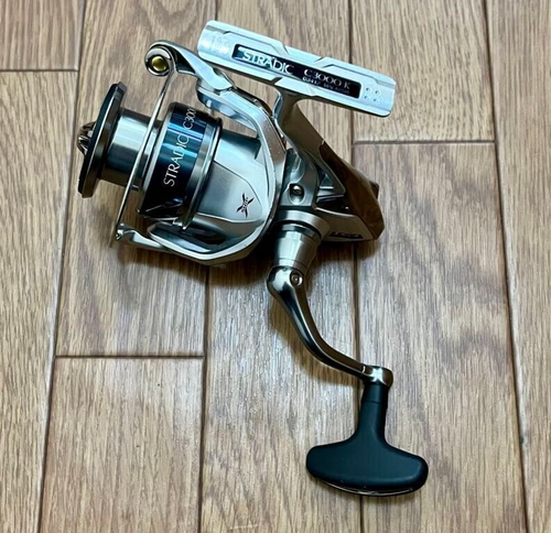 SHIMANO 15 Stradic C3000 Spinning Fishing Reel Japan import Excellent ++