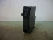 SQUARE D QOT TANDEM CIRCUIT BREAKER QOT2020 20AMP 240VOLT 2POLE
