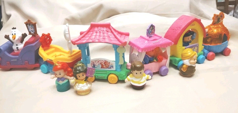 Little People Floats Elana Olaf 14 Peice Lot 6 Floats RARE +Xtras - Image 2 of 4