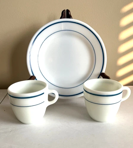 VTG Pyrex Tableware By Corning Blue Band 9" Dinner Plate #703-4 & 2 cups 723-4