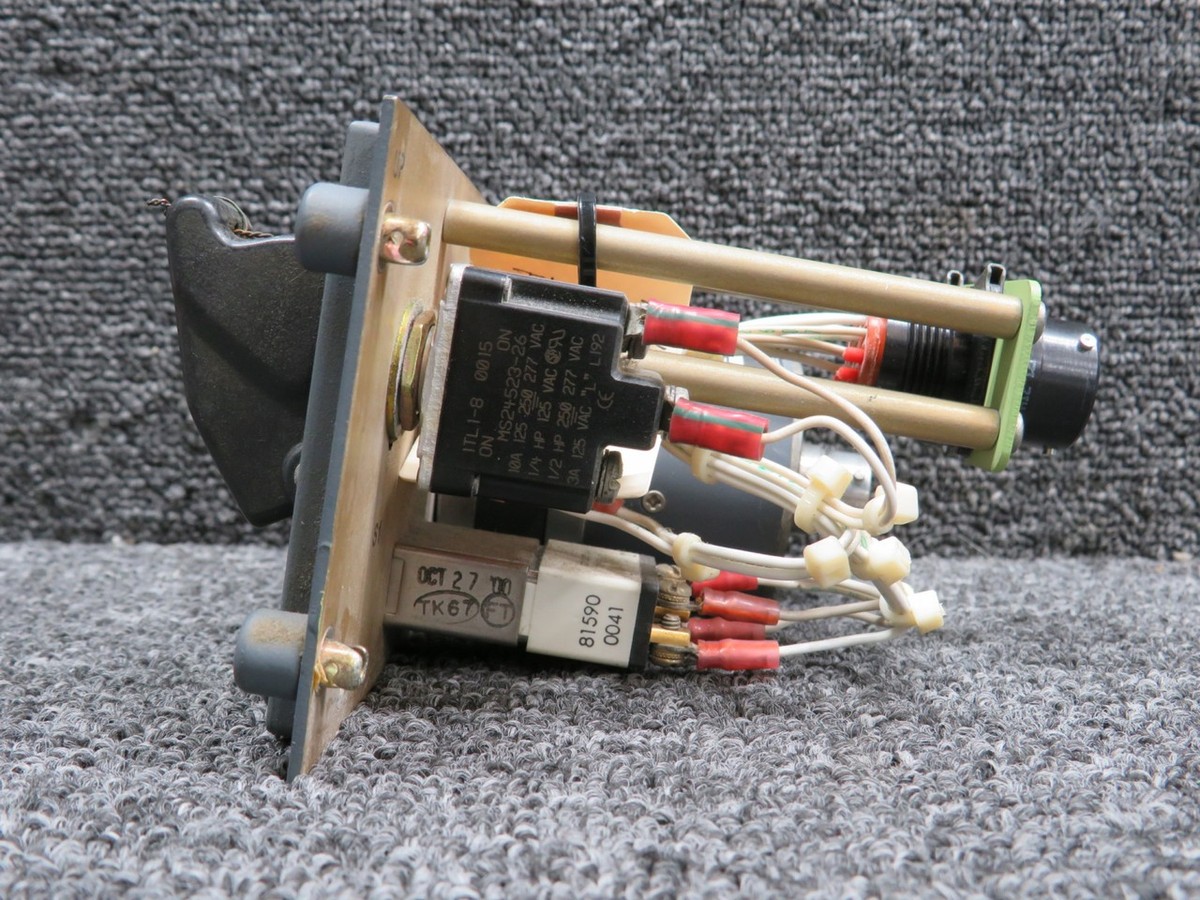 69-37322-15 Boeing 737-800 Oxygen Pressure Control Panel | eBay