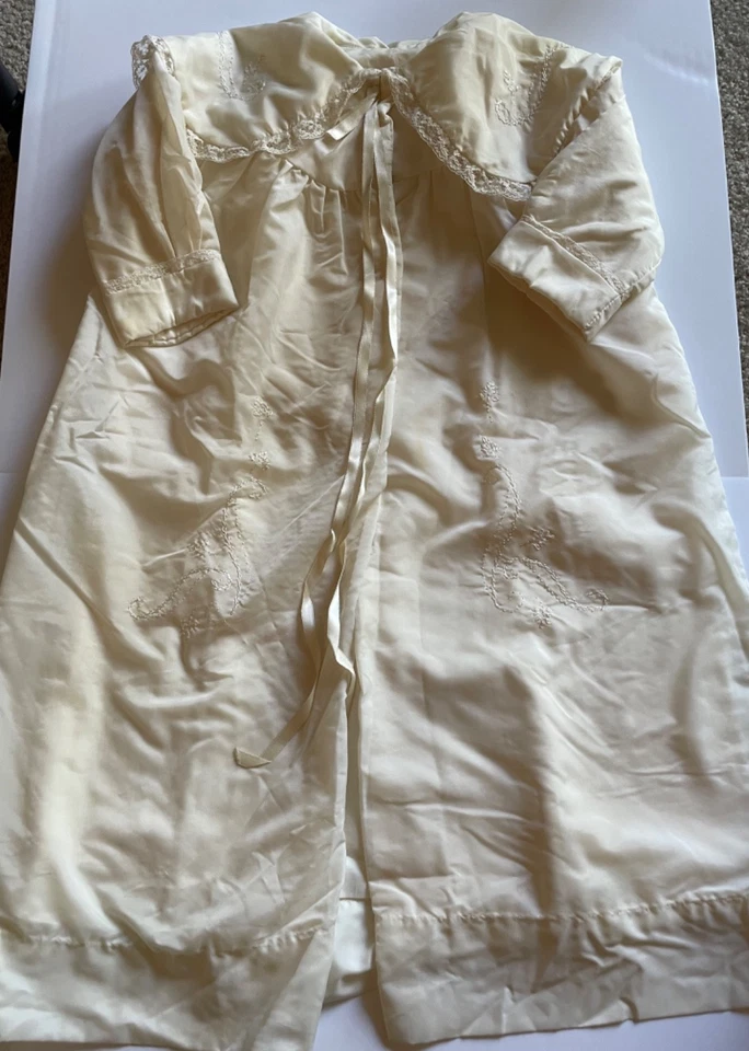 Antiguo abrigo de bebé bordado a mano, braguita, sombrero y manta tejida - Juego de 4 piezas Foto 2 de 4