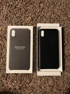 Apple iphone Xs Max Leather Case in black- open box