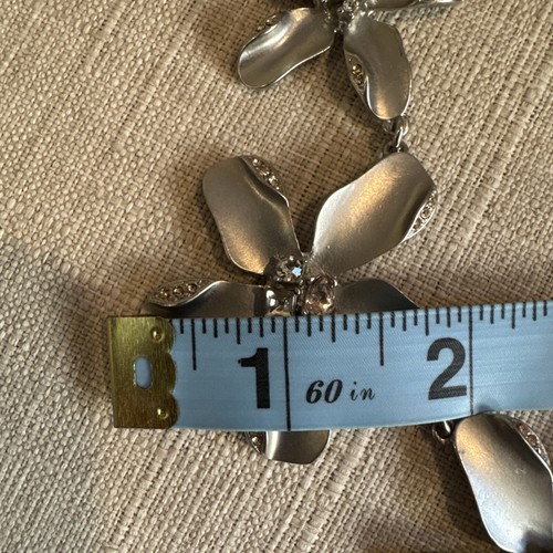 LANE BRYANT Silver Tone Flowers Rhinestones Chocker Necklace - Picture 11 of 11