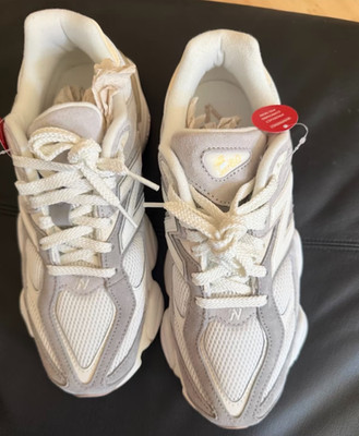 New balance 9060 shoe, grey colour, size 42 unisex