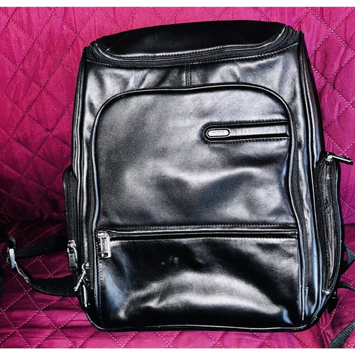 Tumi slim backpack - Gem Tumi slim backpack - Gem