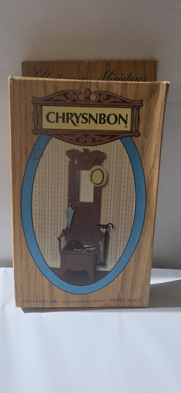 Chrysnbon Miniature Kit Hall table With Mirror