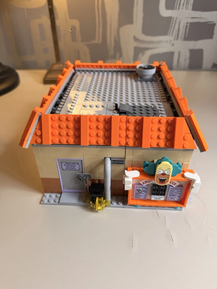 LEGO Icons 10352 The Simpsons: Krusty Burger, photo 2 of 5