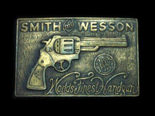 TE03161 VINTAGE 1970s  SMITH  WESSON WORLD'S FINEST HANDGUN  BELT BUCKLE
