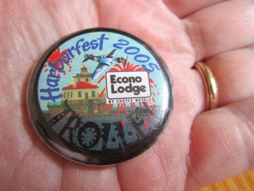 Oswego NY Harborfest Button 2005 Trolley Econo Lodge Pin Pierhead Lighthouse