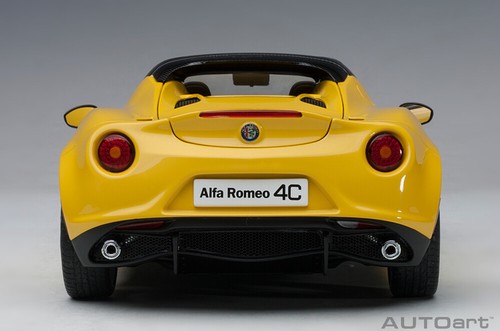 ALFA ROMEO 4C SPIDER YELLOW COMPOSITE 1:18 by AUTOart 70143 BRAND NEW IN BOX - Picture 5 of 9