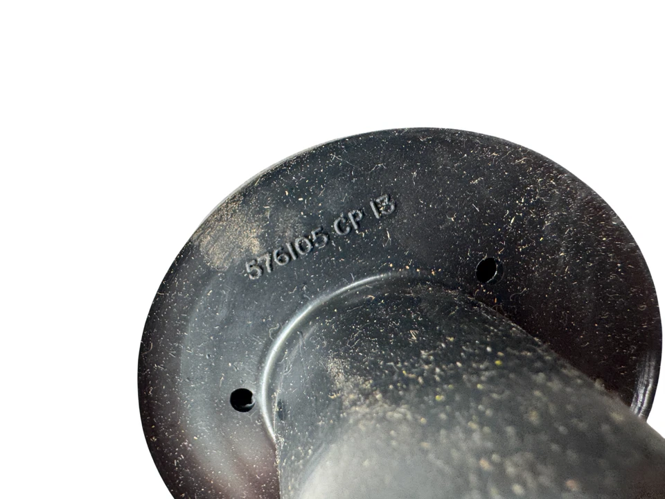 Резиновый корпус лампы NOS Lucas 576105 MGA Triumph Austin Healey - Изображение 4 из 4