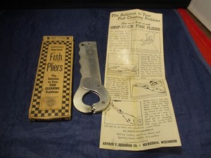 VINTAGE ARTHUR F. GEISINGER GRIP LOCK FISH PLIERS WISONSIN W BOX & PAPERS RARE