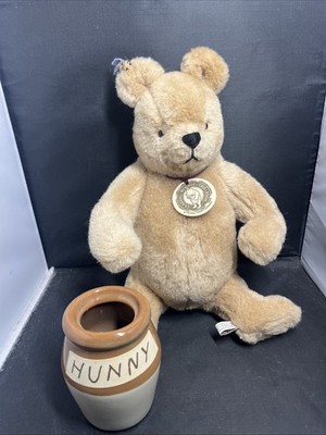 R. John Wright Pooh With Honey Walt Disney Limited 3173 Of 5000
