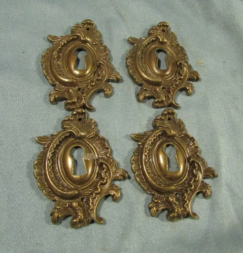 4 entrances furniture lock bronze trim, Louis XV style