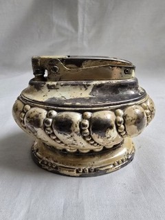 Vintage Ronson Art Metal Works Art Deco Crown Table Lighter. RARE