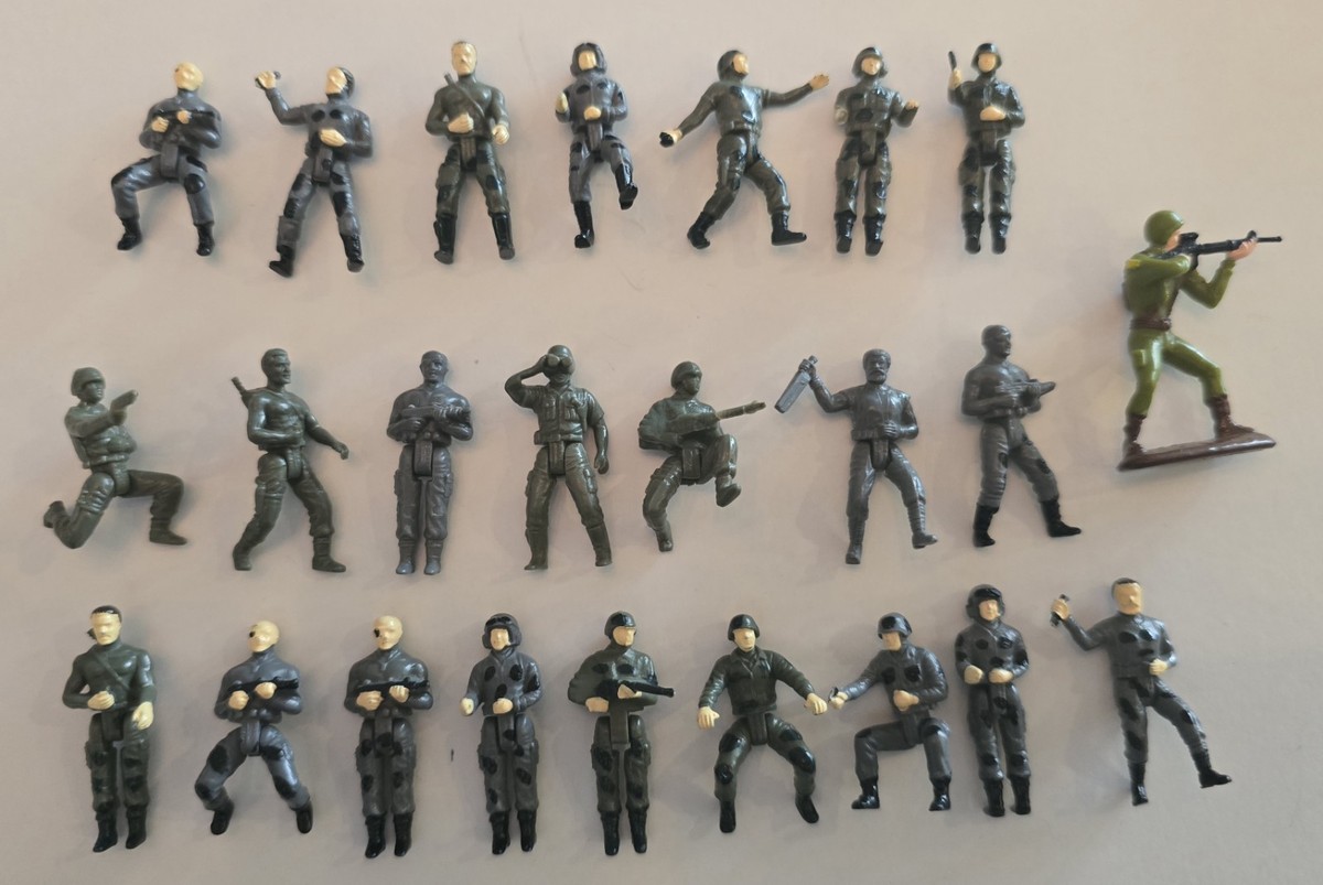 Vintage 1990's Painted Plastic Army Men Micro Mini Toy Figures Lot