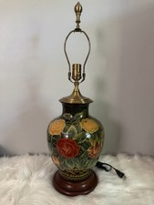 Vintage Wildwood Porcelain Table Lamp Hand Pa...