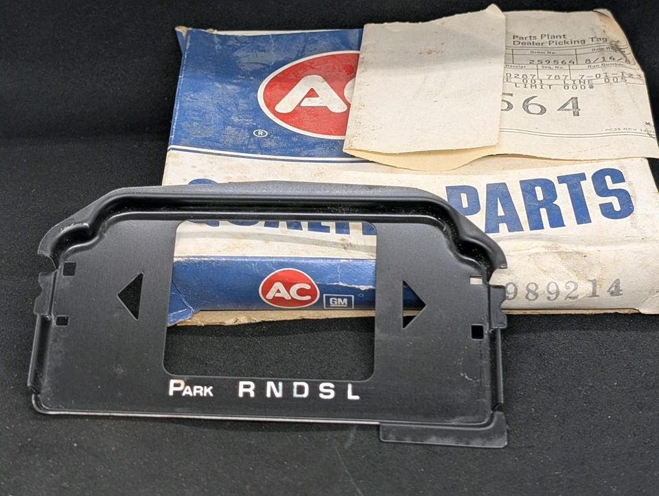 NOS 1977 1978 PONTIAC CATALINA BONNEVILLE SHIFT INDICATOR DIAL W/ GAUGES - Image 2 of 4