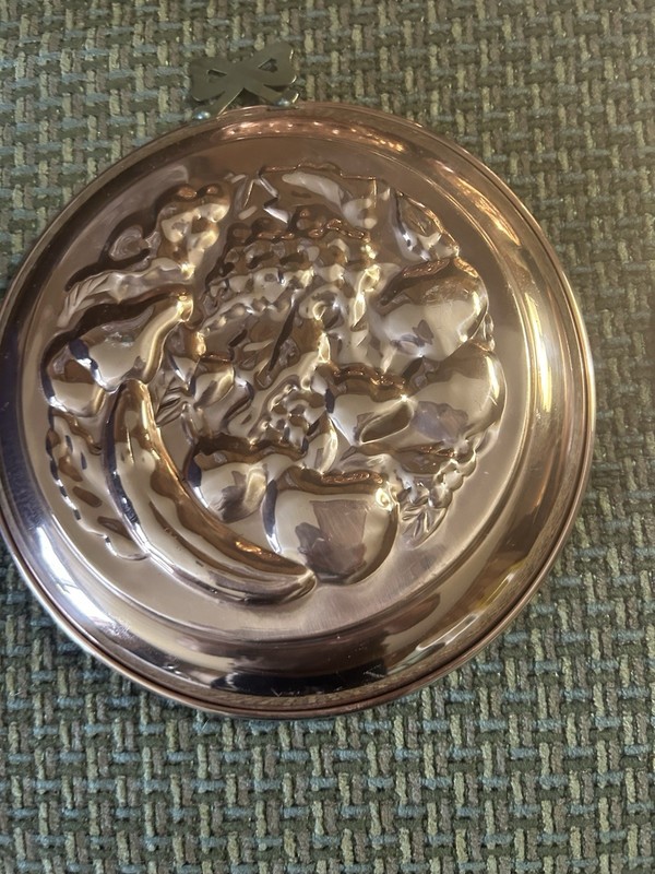 Vintage Copper Molds Set Of 4 With Wall Hangers