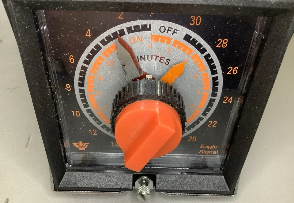 Danaher HG105A6 Eagle Signal Flexopulse Series Repeat Cycle Timer (B238) - Image 2 of 4