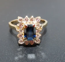 14K YG LADIES BLUE SAPPHIRE & DIAMOND CLUSTER RING SZ 6  3.35 grams (A20096-1)