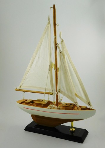 Modelo de yate de vela | Americas Cup casco crema 25 cm de largo | Modelo de exhibición NUEVO - Imagen 3 de 7
