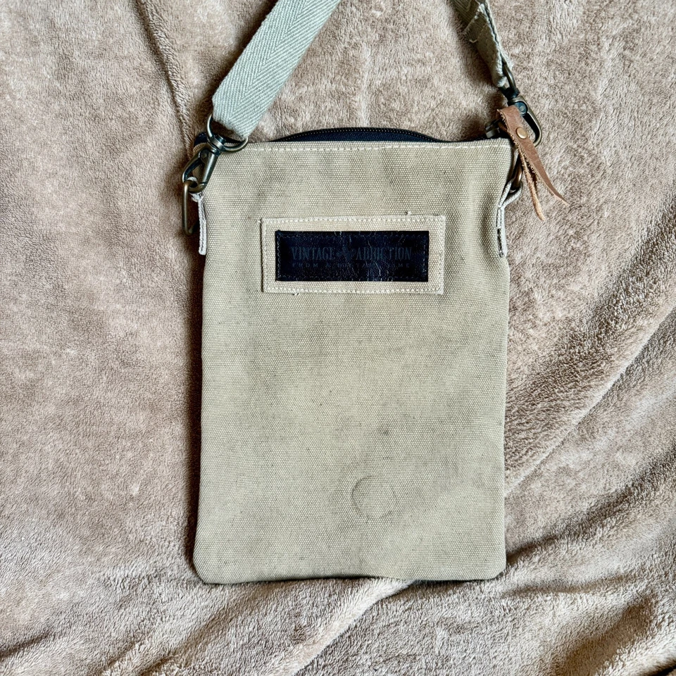 Bolso Bandolera Vintage Addiction Para Mujer Slug Bug Hippie Flor Multicolor Lona Foto 2 de 4