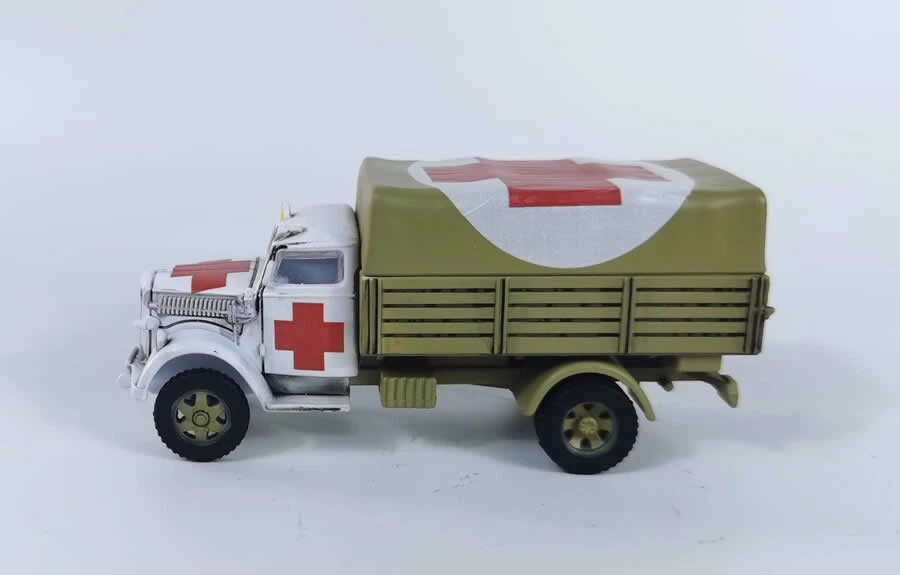 War Wings 1/72 German KFZ.305 OPEL BLITZ Ambulance Version Finished - Image 3 of 4