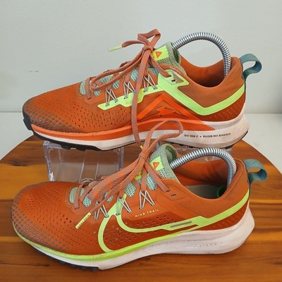 Nike react Pegasus Trail 4 Womens 9.5 Orange Running Shoes Sneakers DJ6159-801