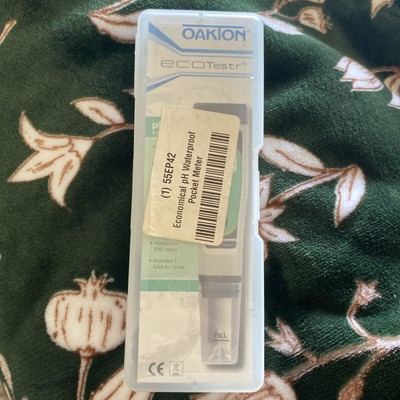 OAKTON 3563405 Economical pH Tester Waterproof Pocket Meter 55EP42