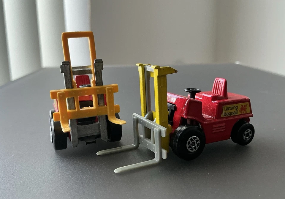 Carretilla elevadora de horquillas Matchbox Superfast # 15 2 variaciones ligeramente diferentes Foto 4 de 4